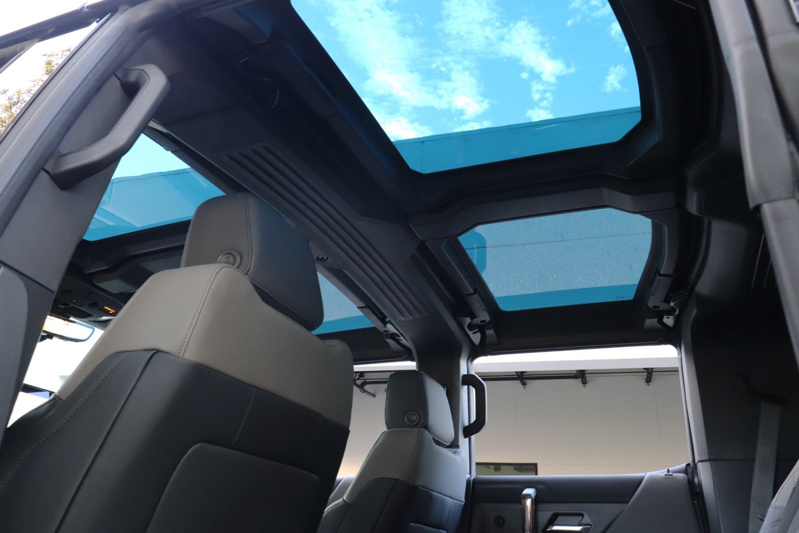 Used 2024 GMC Hummer EV 3X AWD/4WD image 39