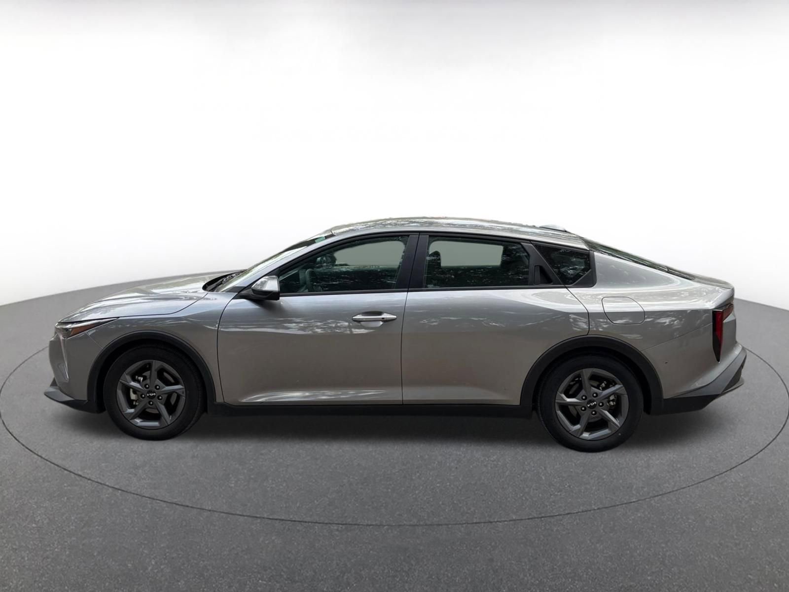 Used 2025 Kia K4 FWD image 4