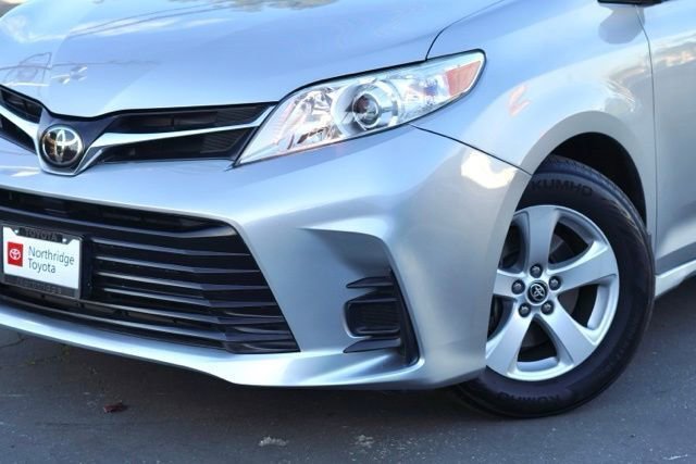 Used 2020 Toyota Sienna LE image 5