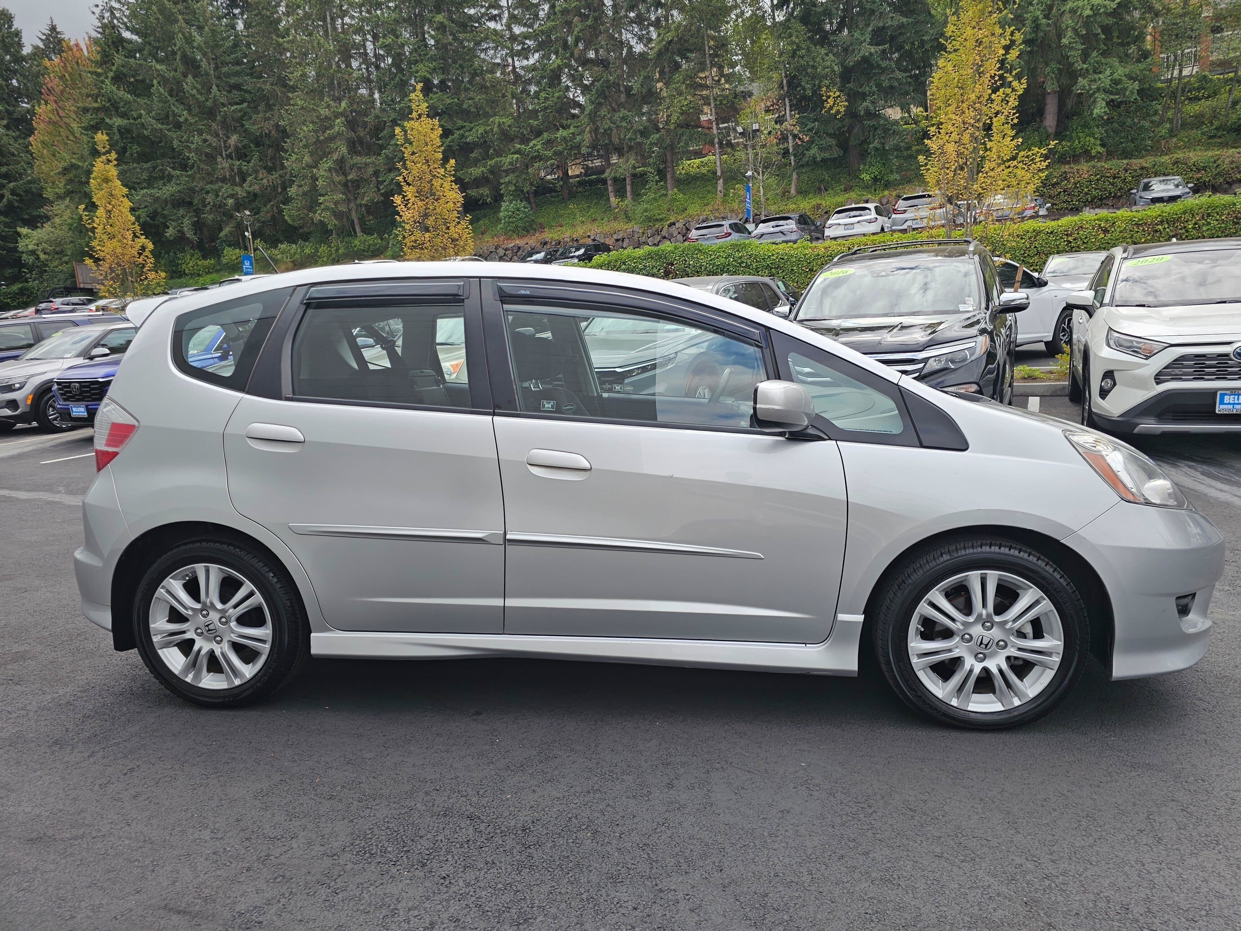 Used 2011 Honda Fit Sport image 8