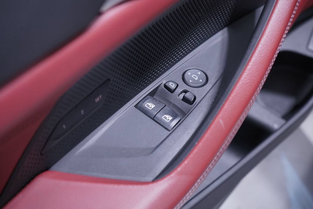 Used 2024 BMW 430i Coupe w/ M Sport Package RWD image 18