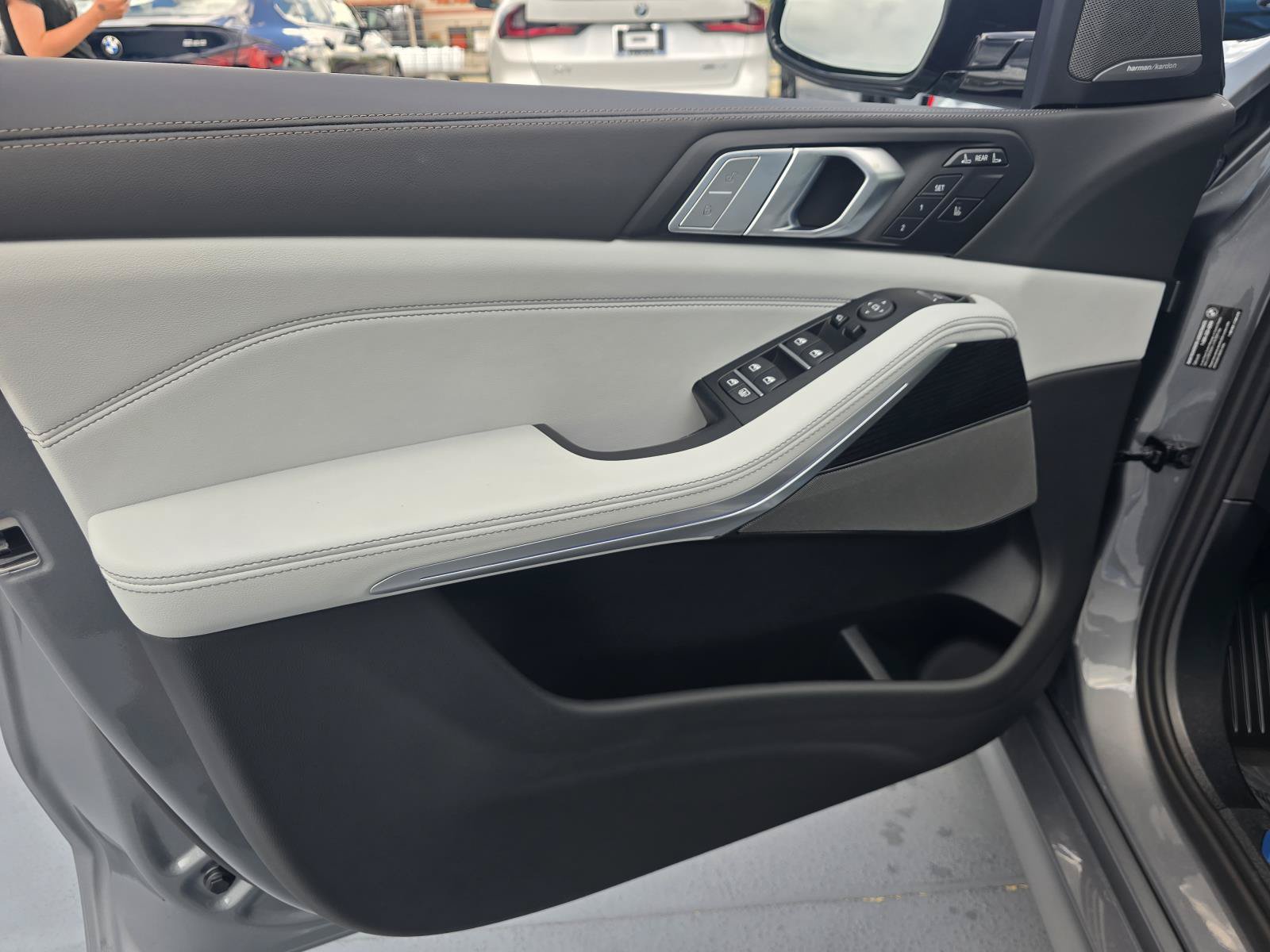 New 2027 BMW X7 xDrive40i AWD/4WD image 15