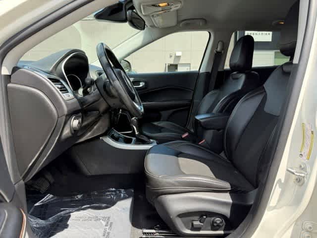 Used 2021 Jeep Compass Latitude w/ Driver Assistance Group AWD/4WD image 7