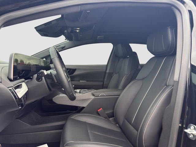 Used 2025 Cadillac Optiq Sport 2 image 9
