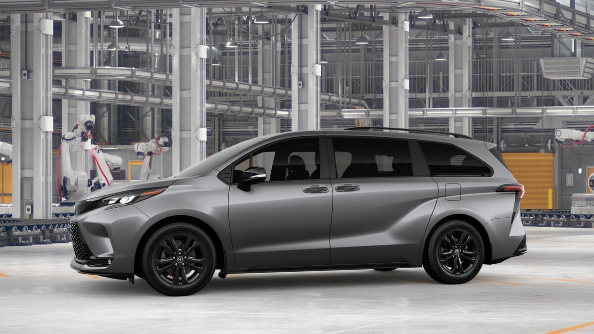 New 2026 Toyota Sienna XSE AWD/4WD image 3