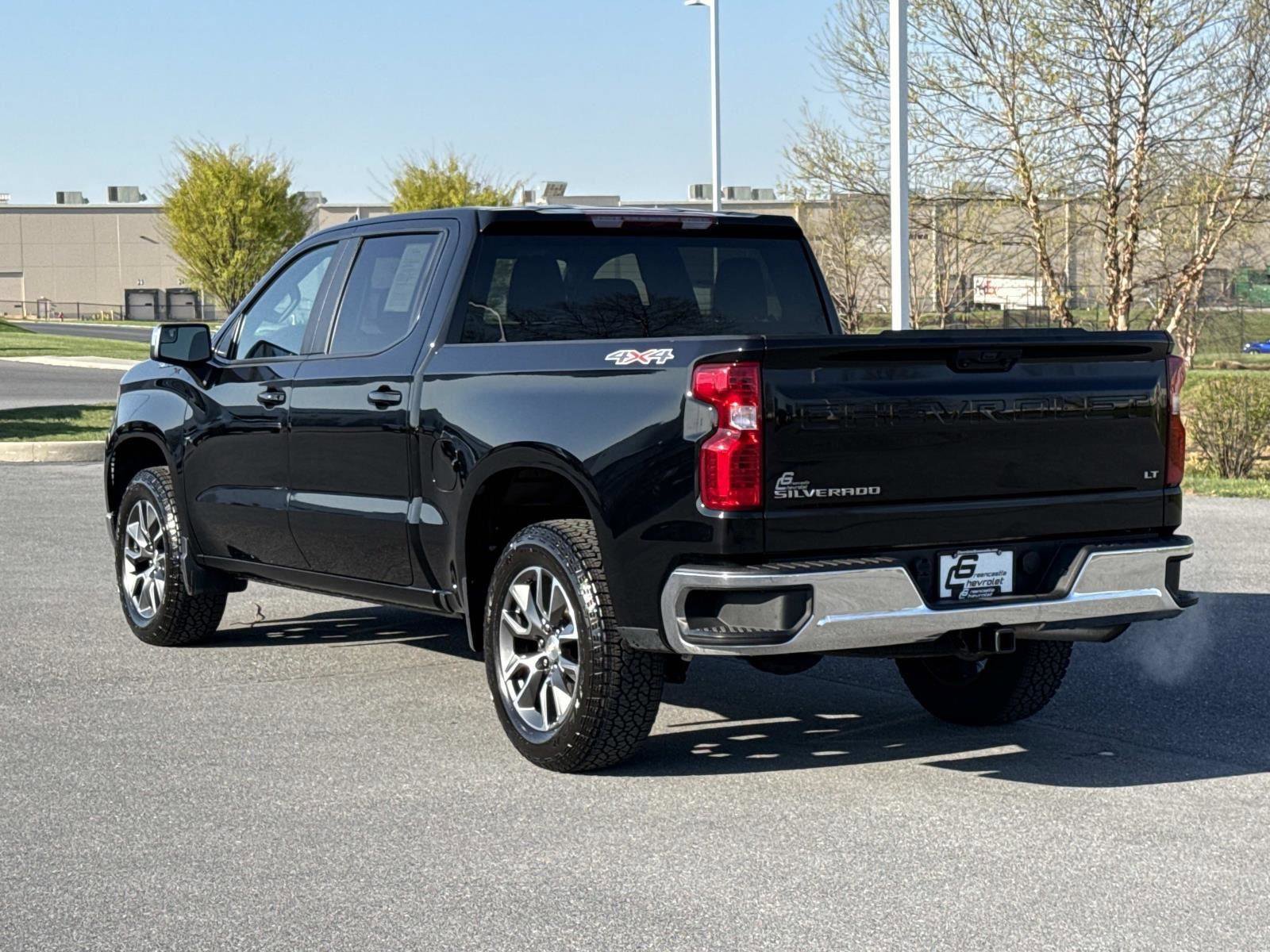 Used 2022 Chevrolet Silverado 1500 LT AWD/4WD image 26
