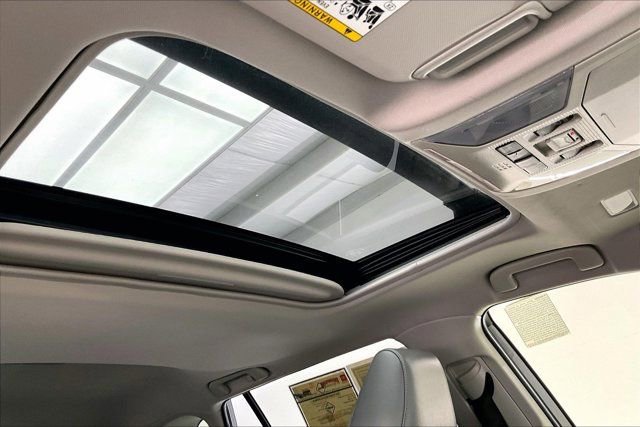 Used 2019 Toyota RAV4 XLE Premium w/ Cold Weather Package FWD image 25