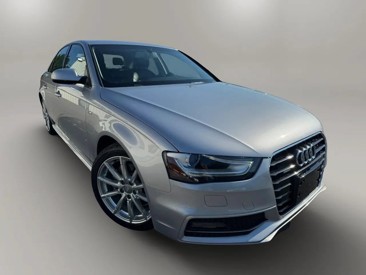 Used 2015 Audi A4 2.0T Premium Plus w/ Technology Package AWD/4WD image 2