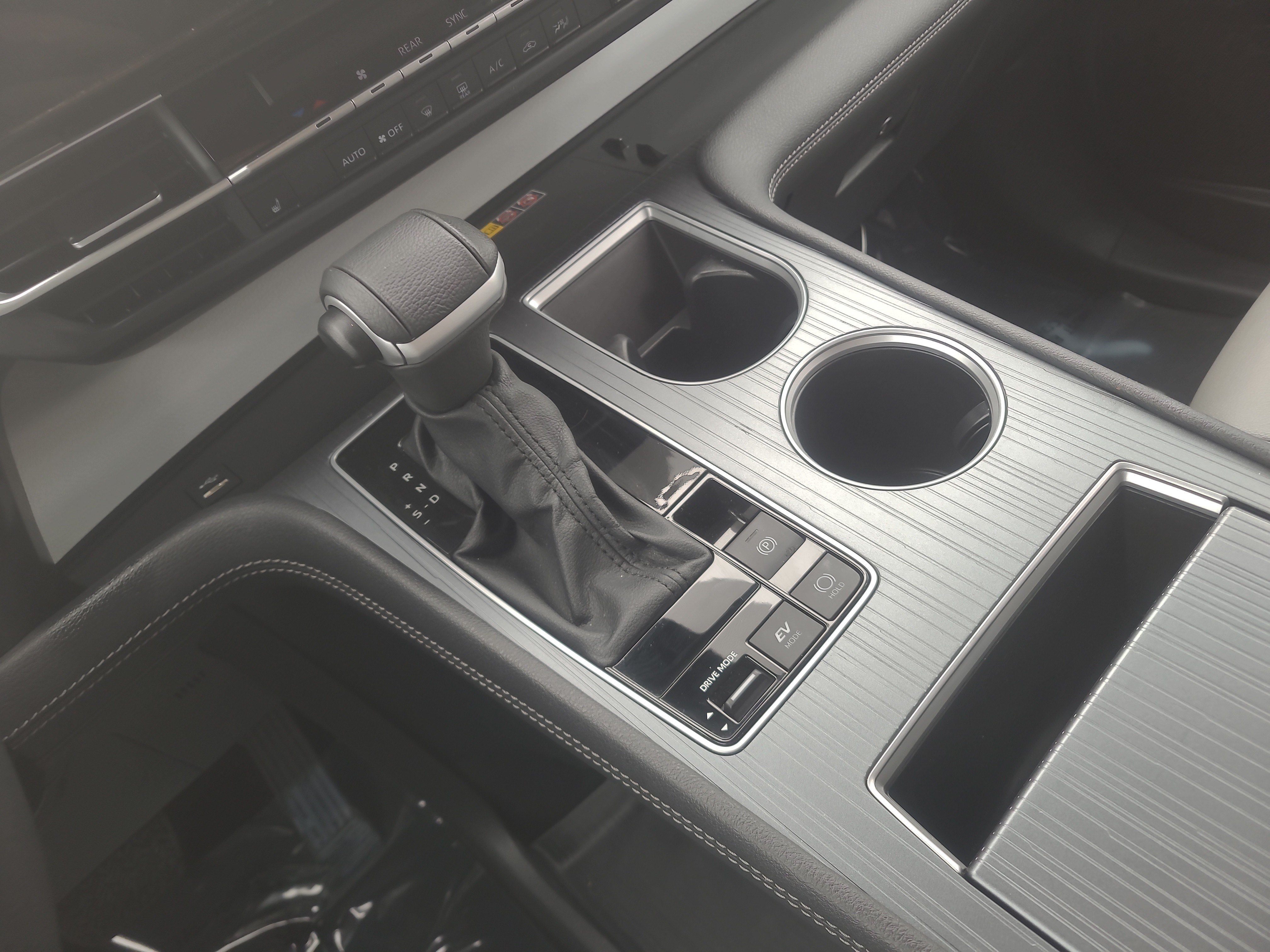 Certified 2026 Toyota Sienna XLE FWD image 21