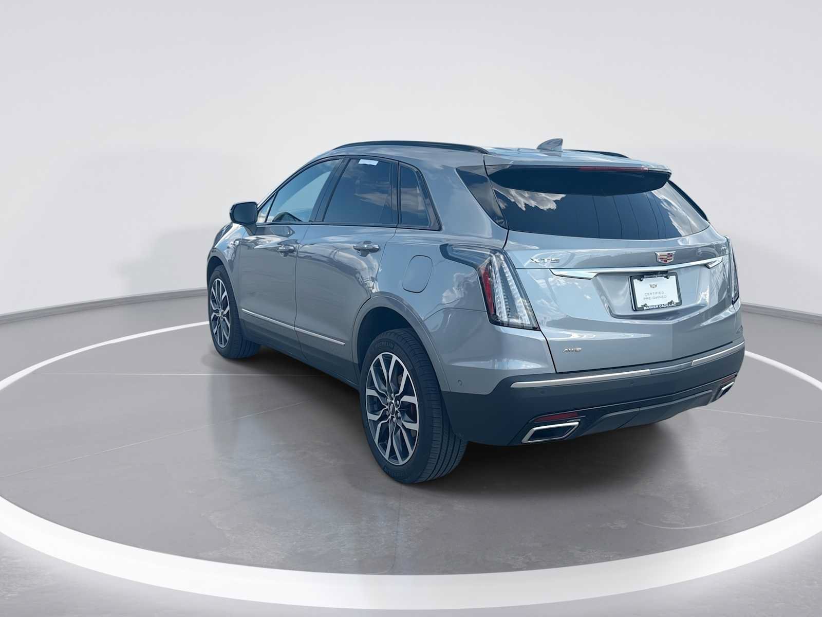 Certified 2025 Cadillac XT5 Sportv w/ Technology Package AWD/4WD image 7