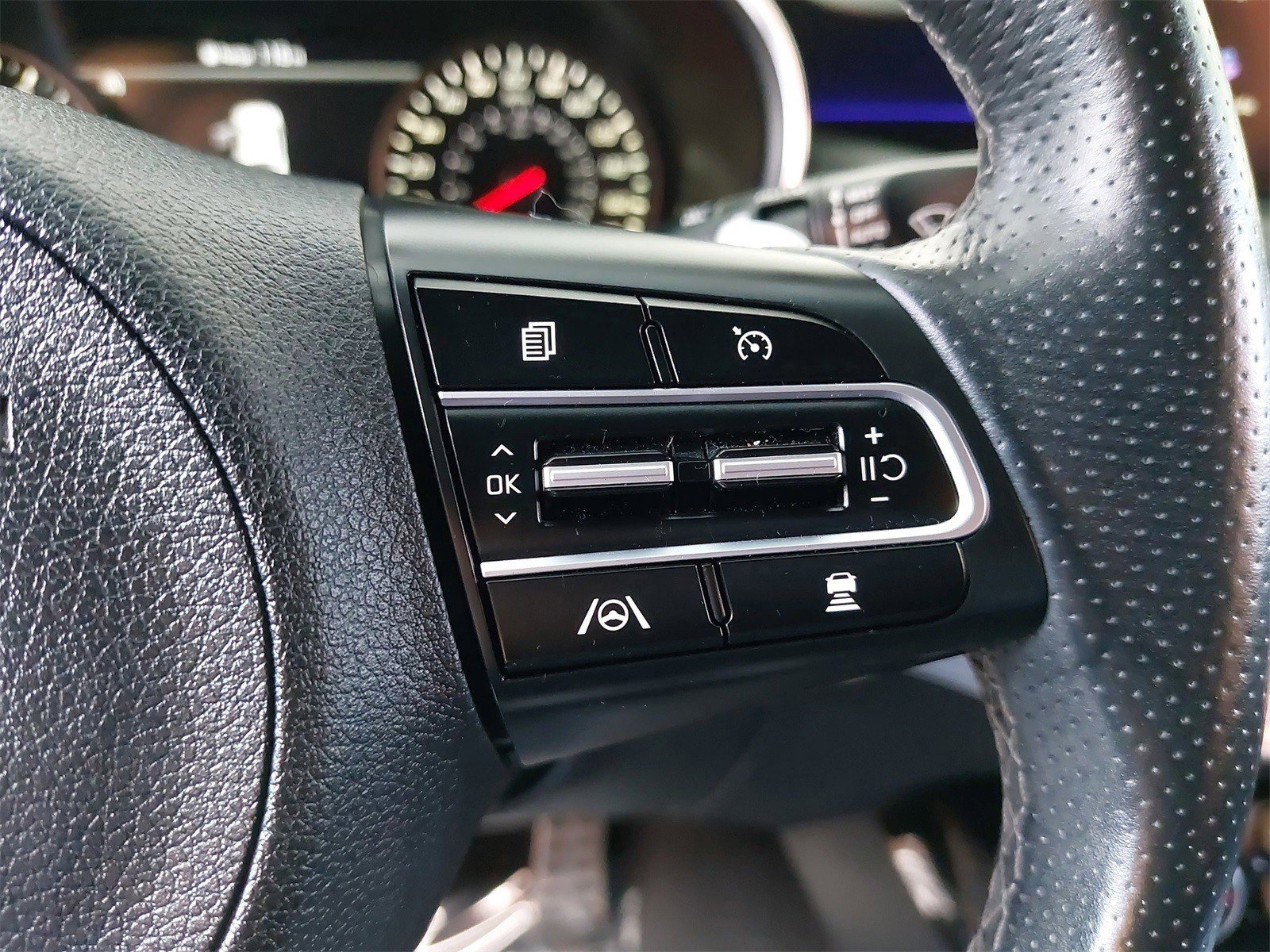 Used 2022 Kia Stinger GT2 w/ Scorpion Package image 19