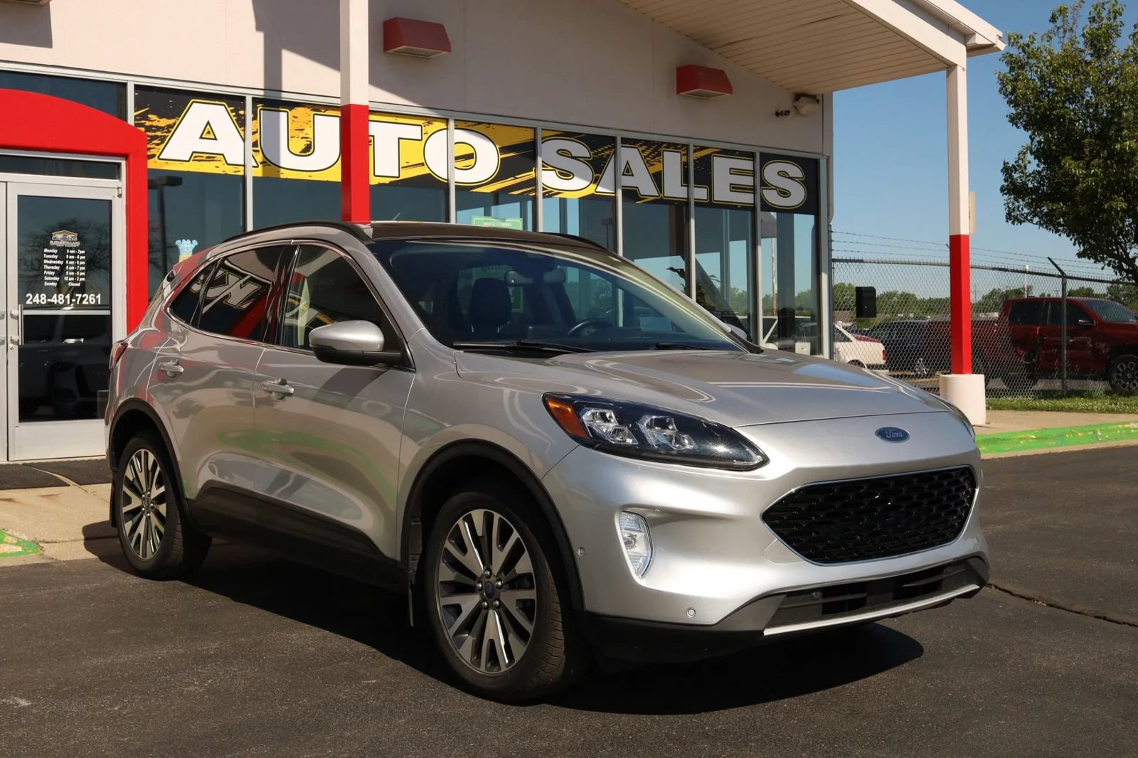 Used 2020 Ford Escape Titanium AWD/4WD image 3