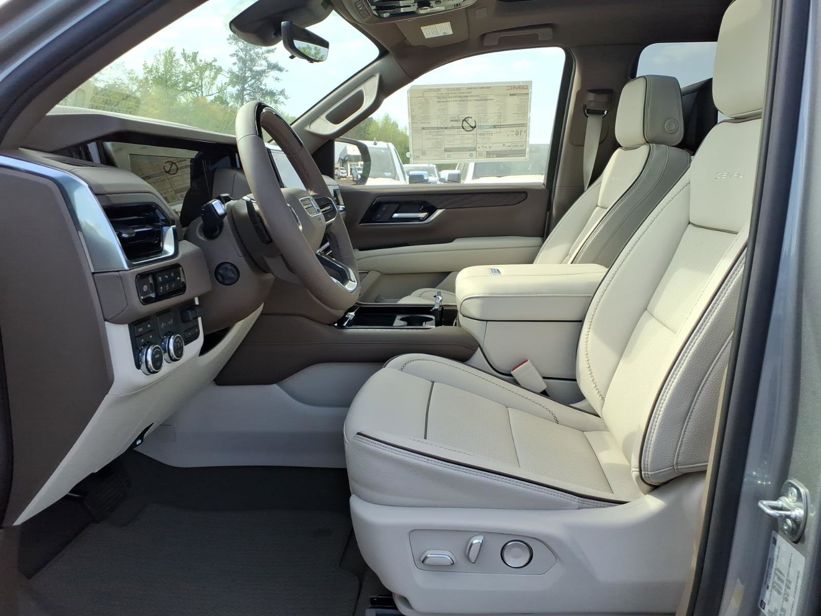 New 2026 GMC Yukon XL Denali w/ Denali Reserve Package image 19