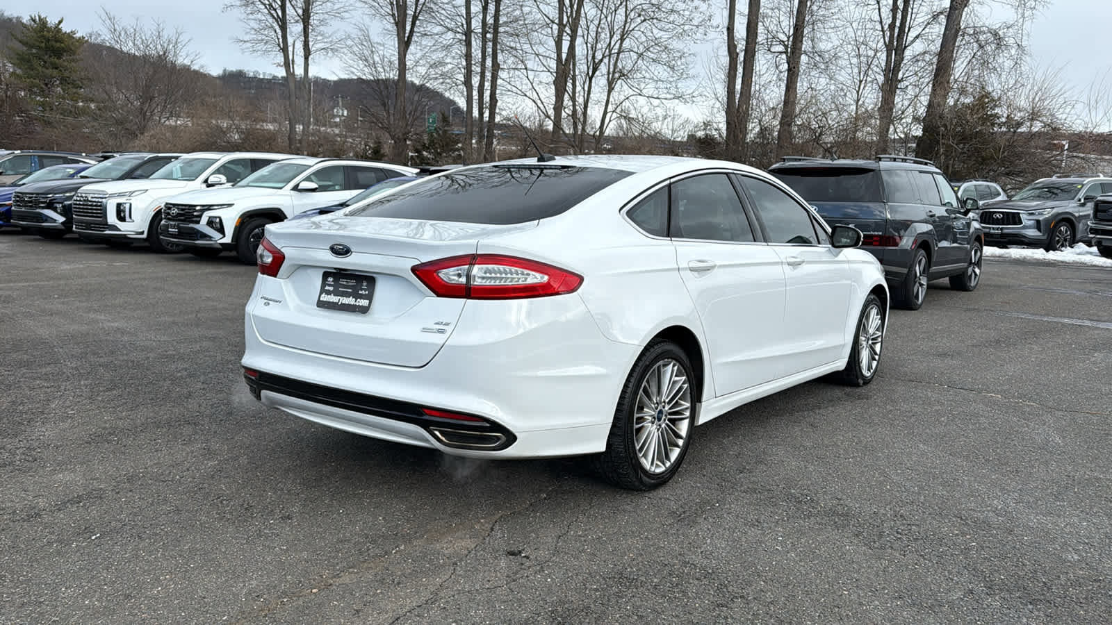 Used 2015 Ford Fusion SE w/ Equipment Group 202A image 3
