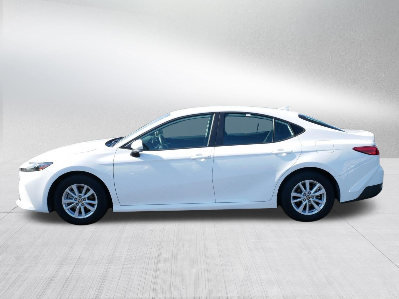 Certified 2025 Toyota Camry LE FWD image 4