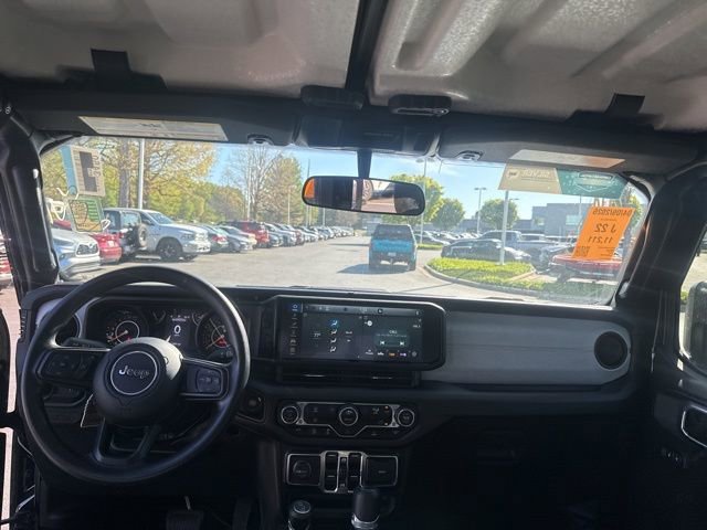 Used 2024 Jeep Gladiator Sport image 14