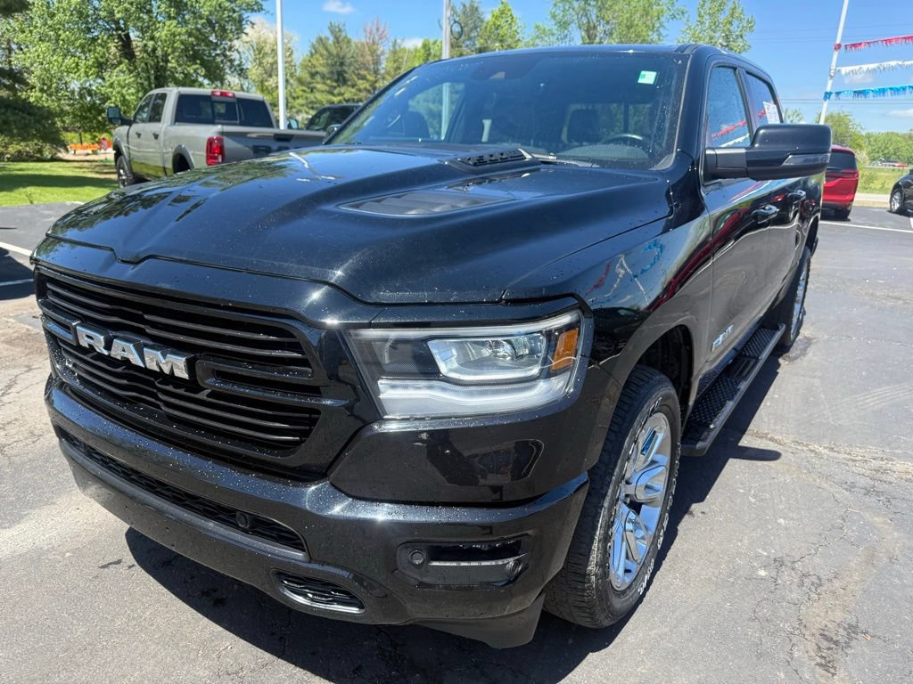 Used 2023 RAM 1500 Laramie AWD/4WD image 2
