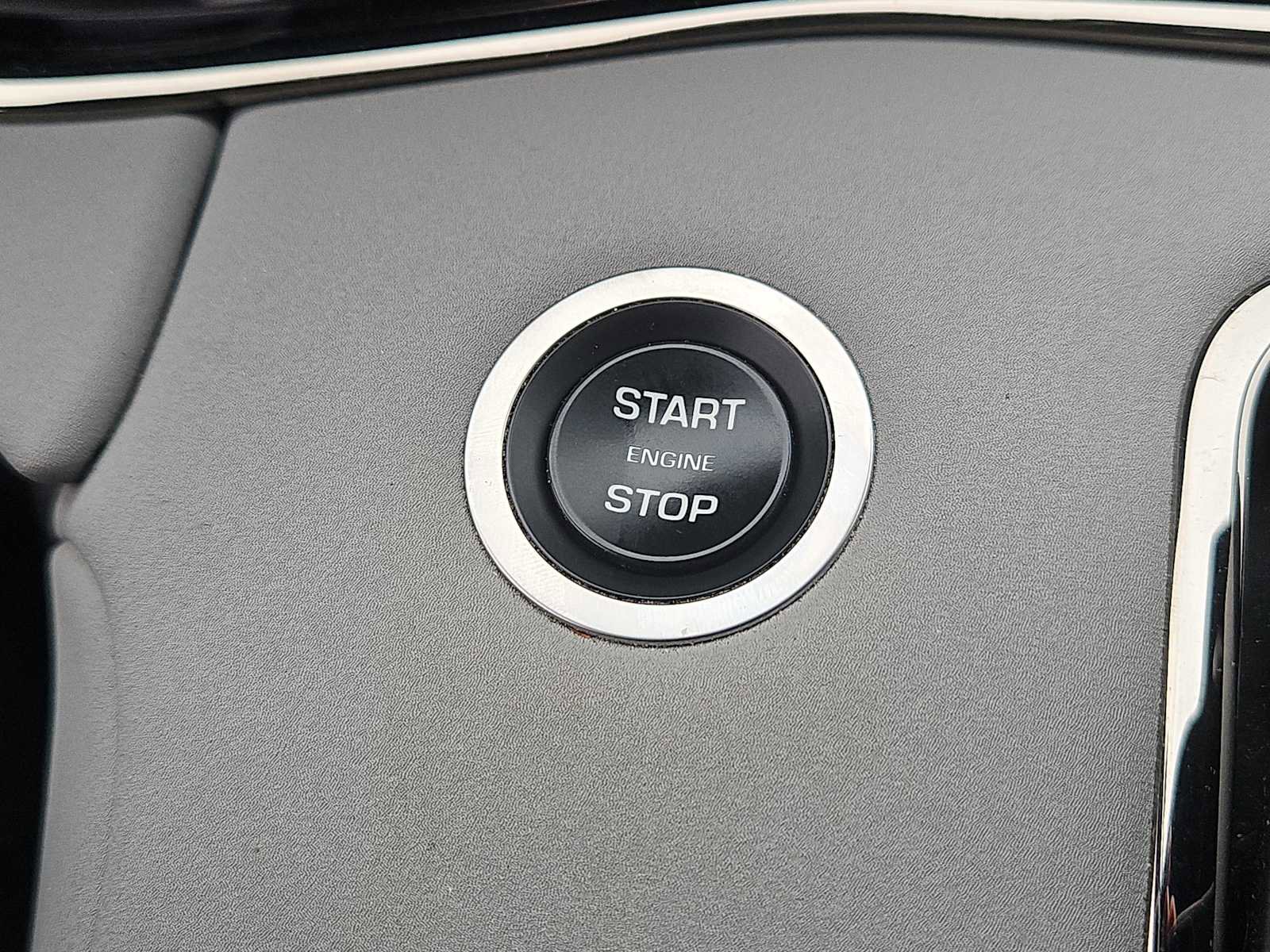 Used 2023 Land Rover Range Rover Evoque R-Dynamic SE AWD/4WD image 25