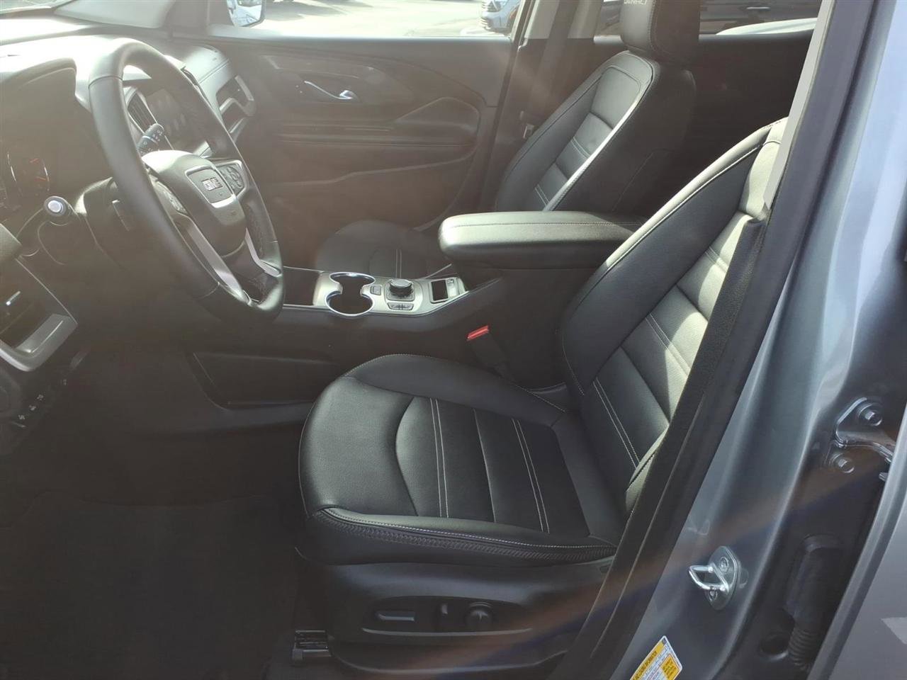 Used 2023 GMC Terrain Denali w/ Denali Premium Package image 14