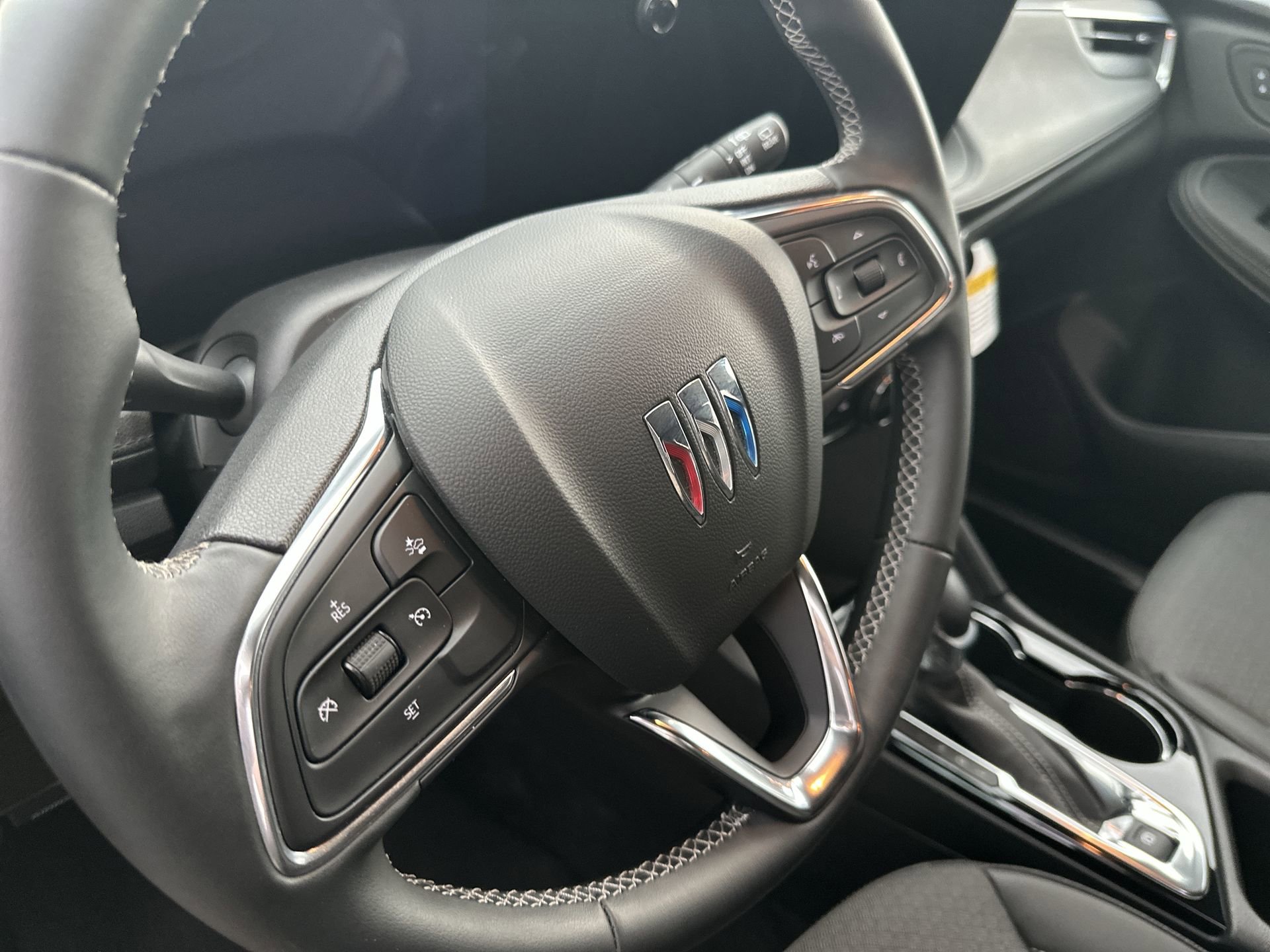 Certified 2024 Buick Encore GX Preferred FWD image 14