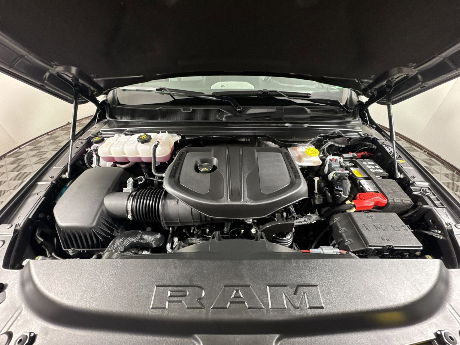 Used 2026 RAM 1500 Laramie image 28