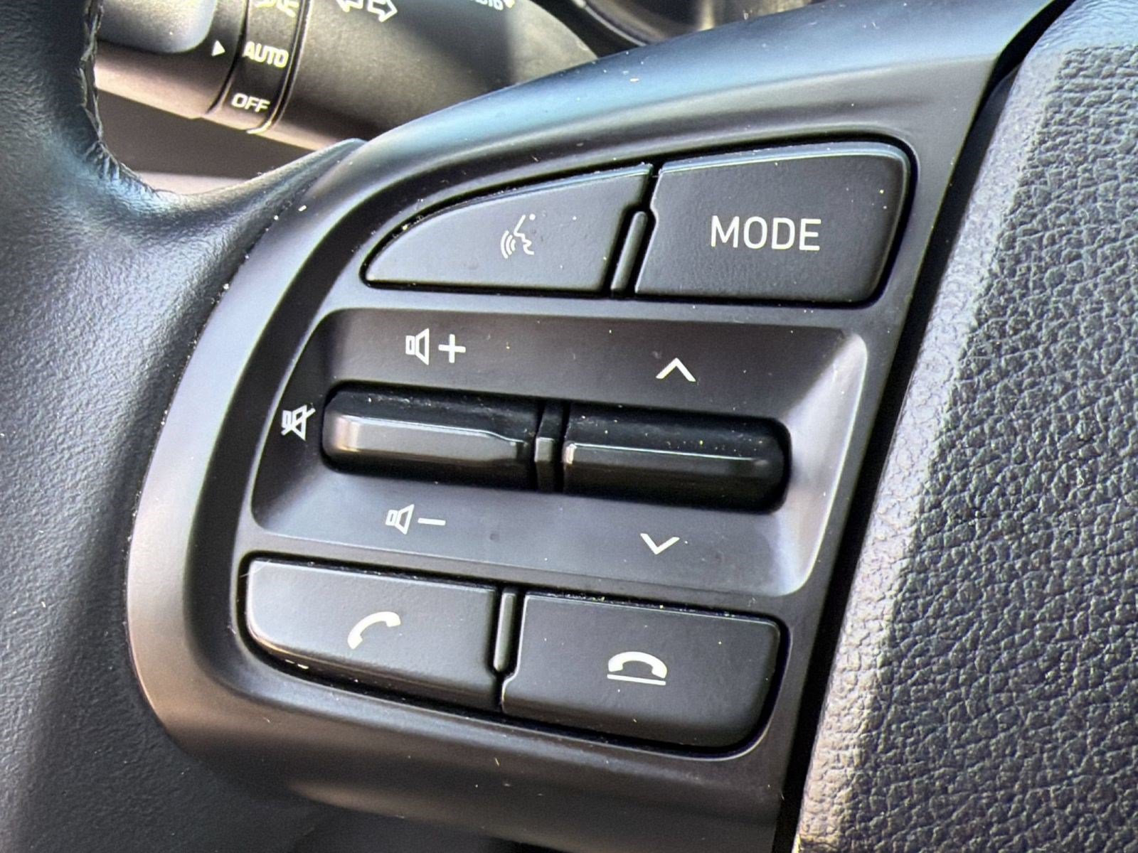 Used 2021 Hyundai Venue SEL w/ Premium Package FWD image 15