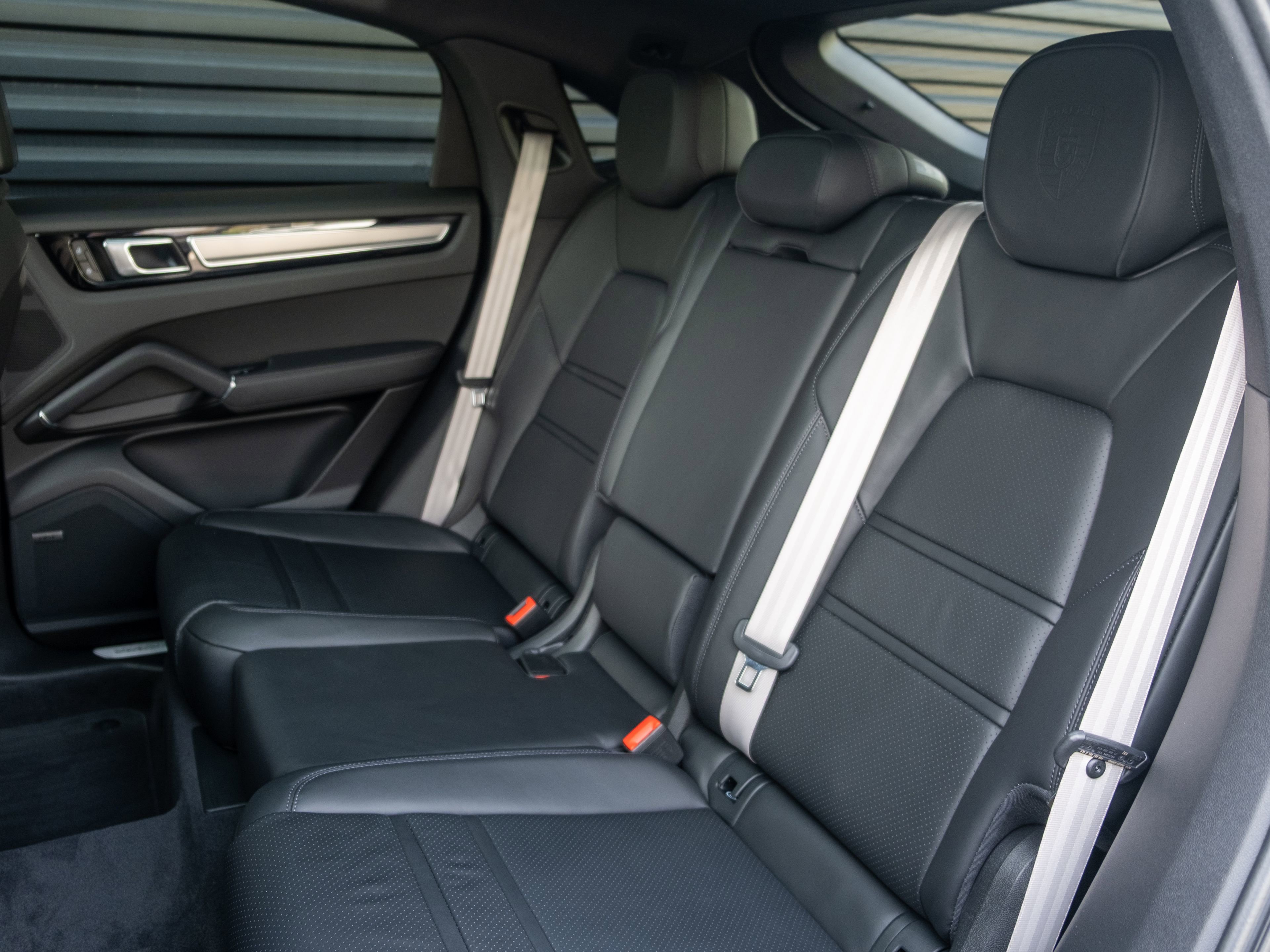 Certified 2023 Porsche Cayenne S image 34