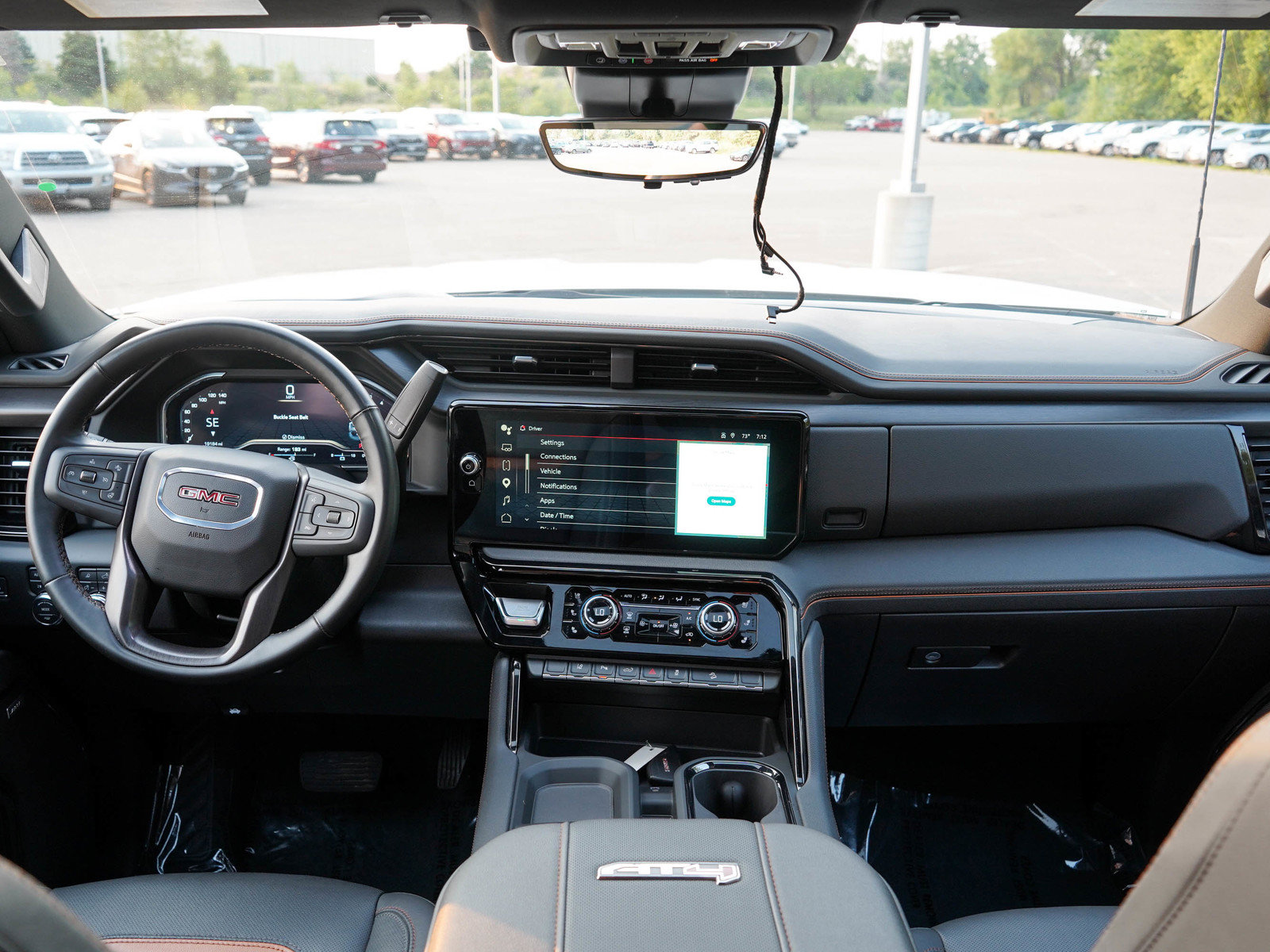 Used 2025 GMC Sierra 3500 AT4 w/ AT4 Premium Plus Package AWD/4WD image 17
