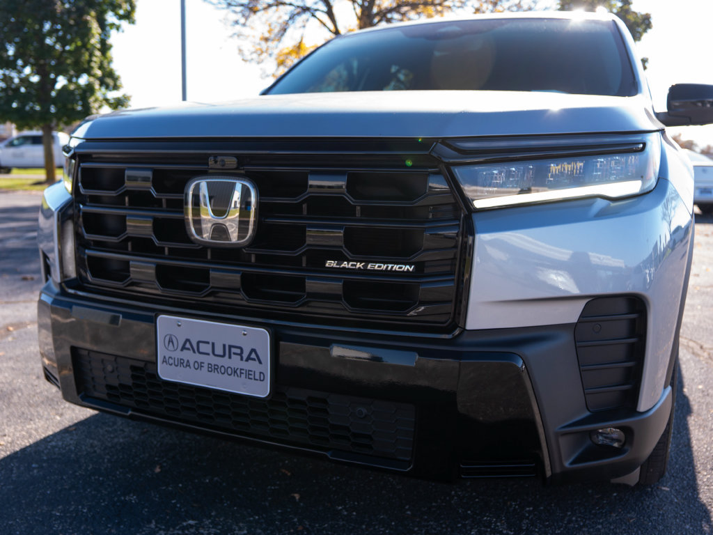 Used 2026 Honda Pilot Black Edition image 17