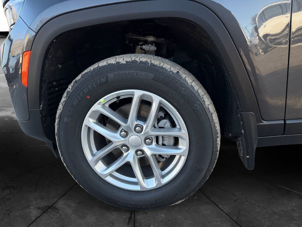New 2025 Jeep Grand Cherokee Laredo X w/ Luxury Tech Group I image 14