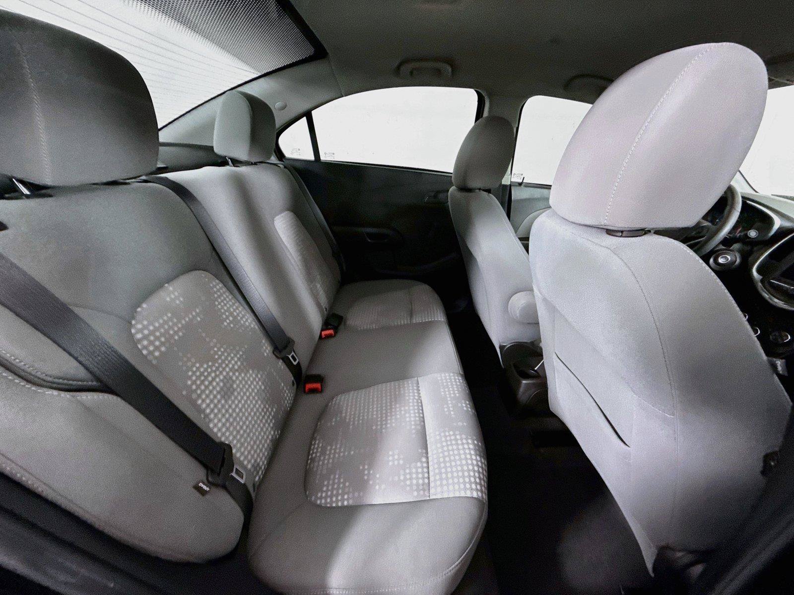 Used 2018 Chevrolet Sonic LS FWD image 33