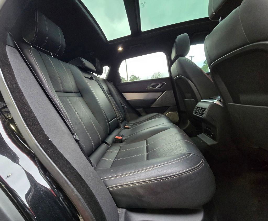 Used 2021 Land Rover Range Rover Velar R-Dynamic S image 21