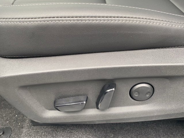 New 2025 Nissan Murano SV image 16