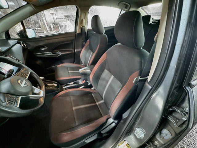 Used 2025 Nissan Versa SR FWD image 17