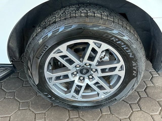 Certified 2025 Ford Expedition Active AWD/4WD image 6