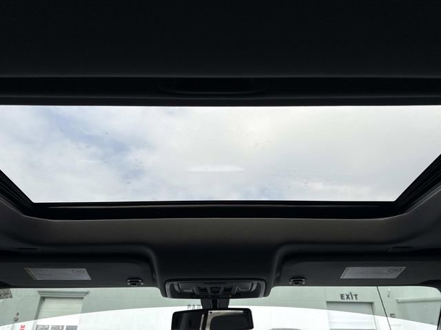 Used 2022 GMC Sierra 2500 SLT w/ SLT Premium Package image 19