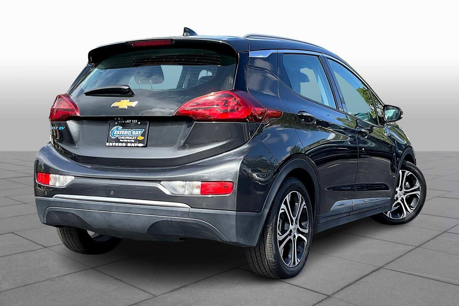 Used 2017 Chevrolet Bolt Premier w/ Driver Confidence II Package image 12