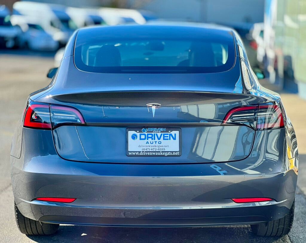 Used 2023 Tesla Model 3 Standard Range image 33