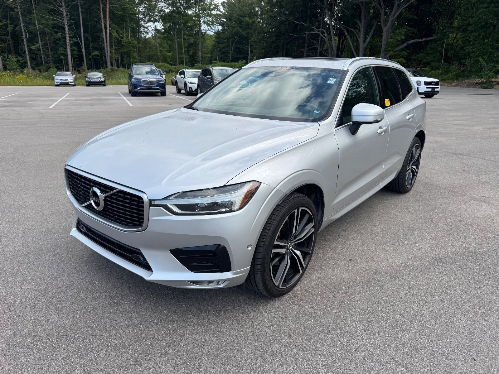 Used 2019 Volvo XC60 T5 R-Design AWD/4WD image 3