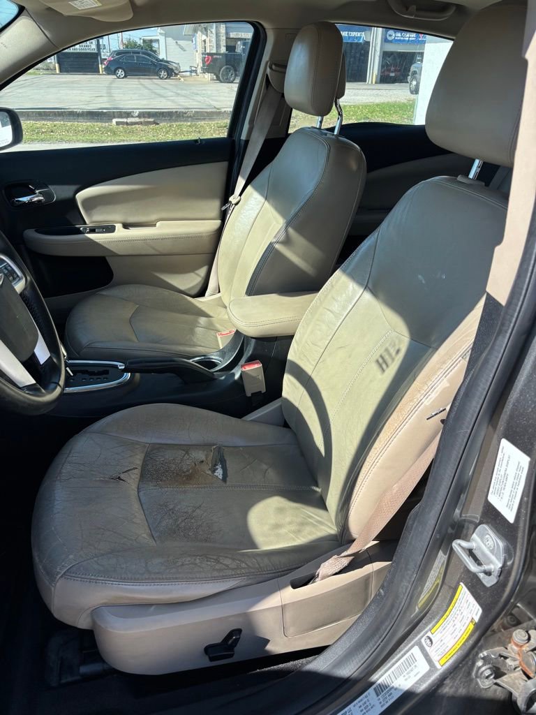 Used 2013 Chrysler 200 Limited w/ Sun/Sound Group image 7