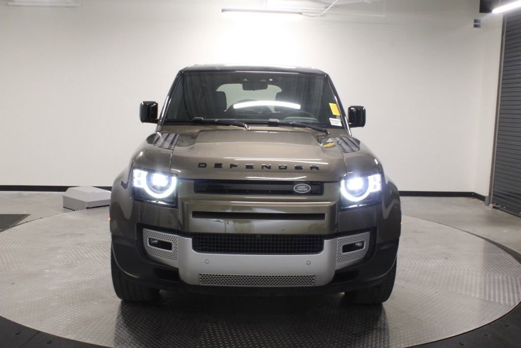 Used 2024 Land Rover Defender 110 SE AWD/4WD image 10