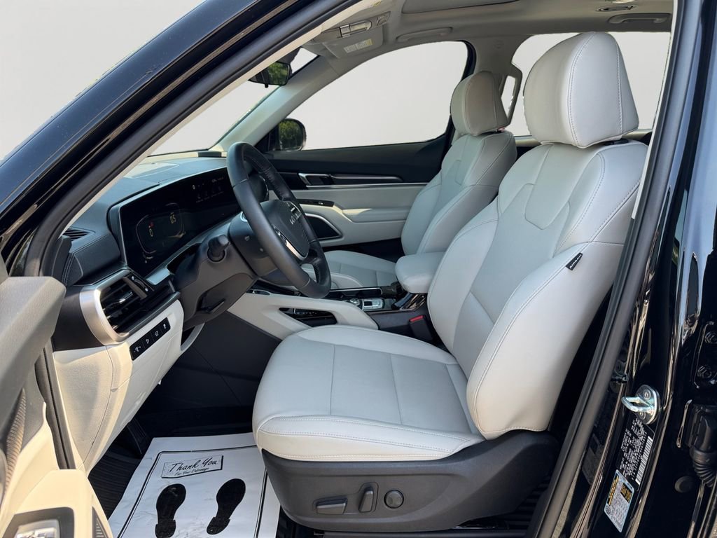 Used 2025 Kia Telluride S FWD image 24