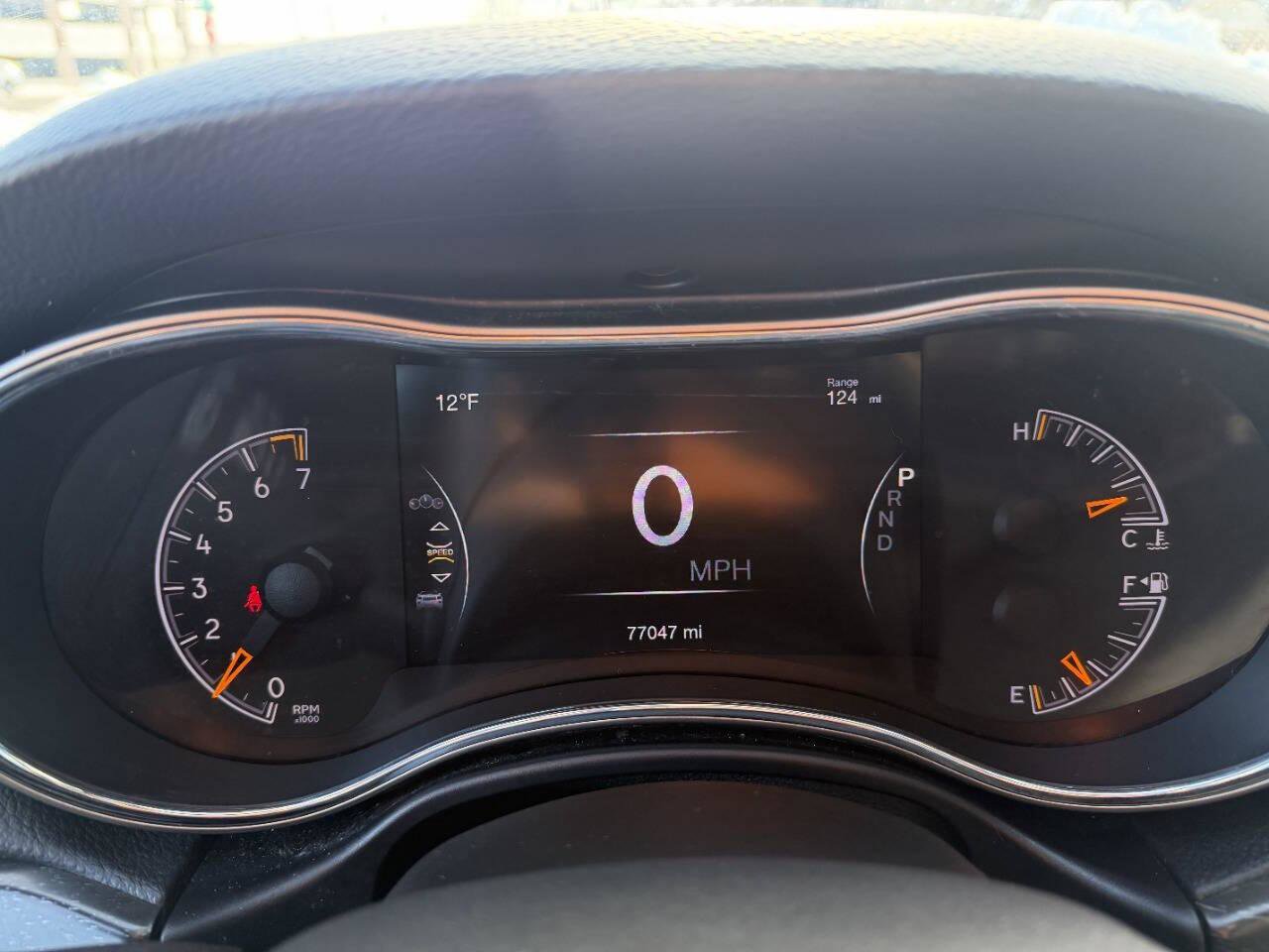 Used 2018 Jeep Grand Cherokee Altitude image 11