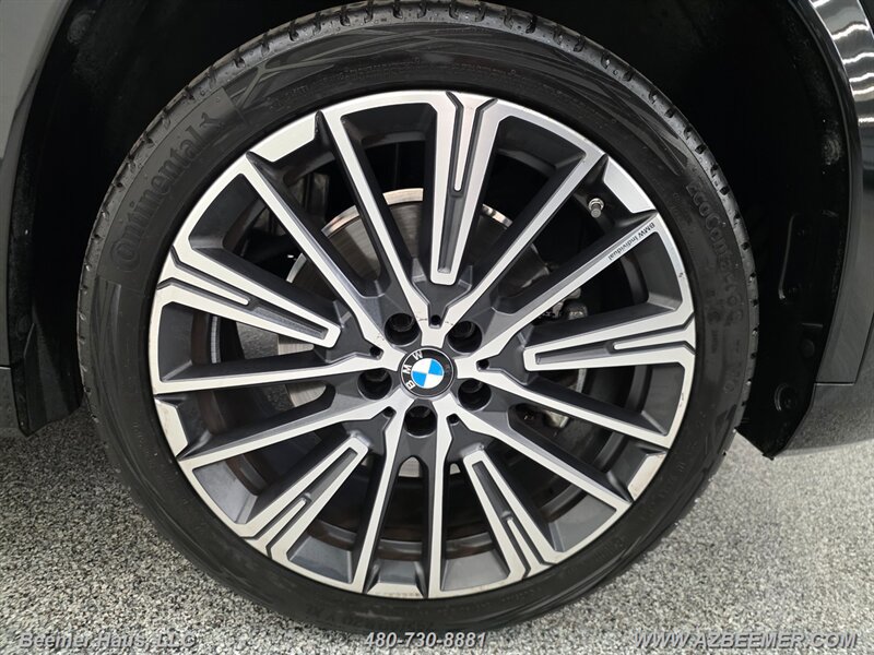 Used 2023 BMW X1 xDrive28i w/ Premium Package AWD/4WD image 16