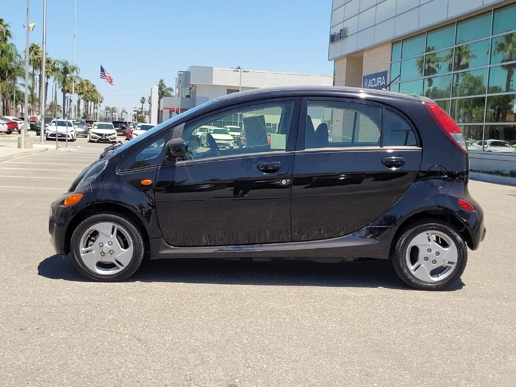 Used 2016 Mitsubishi i ES RWD image 9
