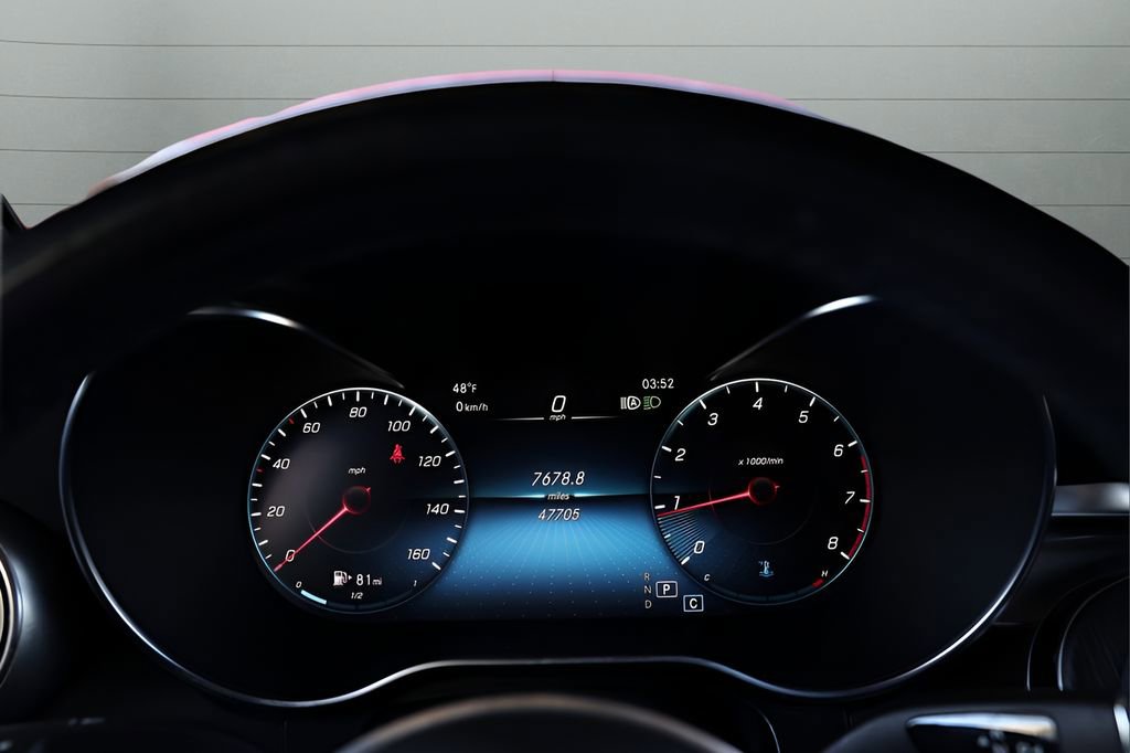 Used 2022 Mercedes-Benz GLC 300 4MATIC Coupe image 17