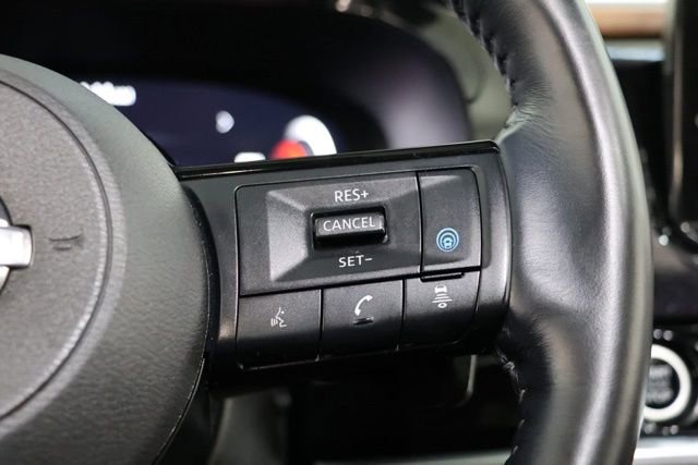 Used 2022 Nissan Pathfinder Platinum w/ Cargo Package image 26