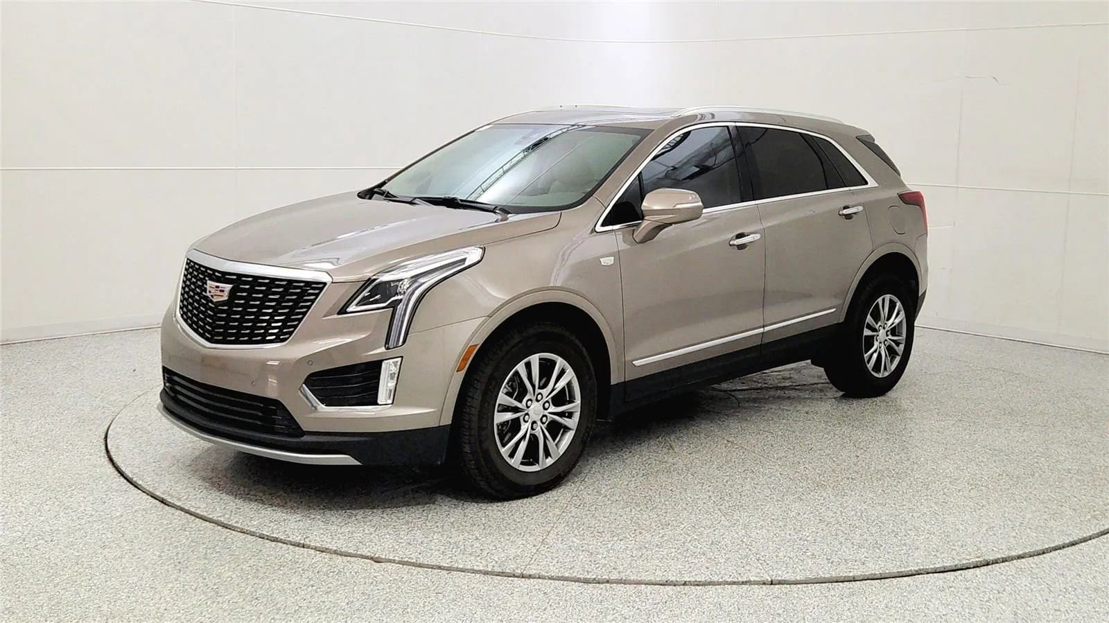 Used 2023 Cadillac XT5 Premium Luxury image 3