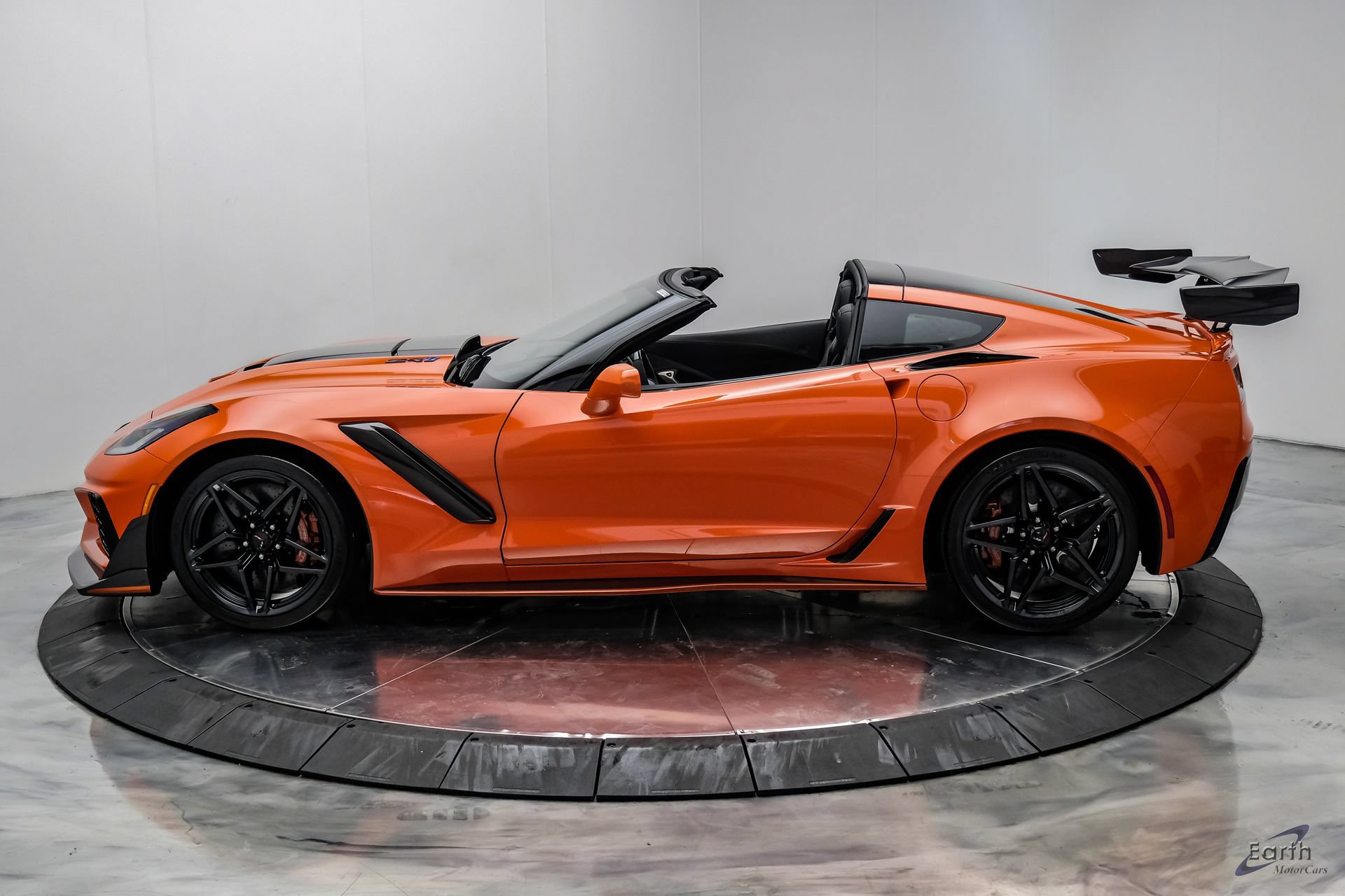 Used 2019 Chevrolet Corvette ZR1 RWD image 7