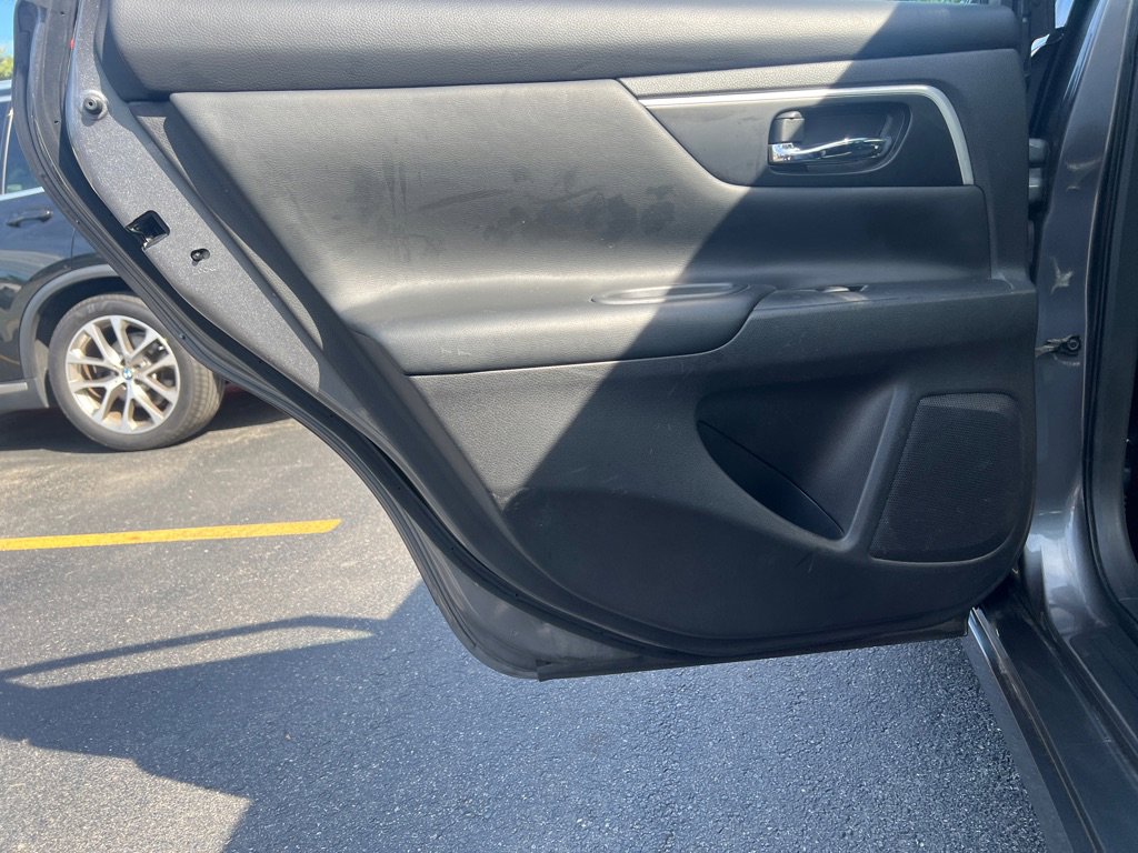 Used 2016 Nissan Altima 2.5 SR image 10